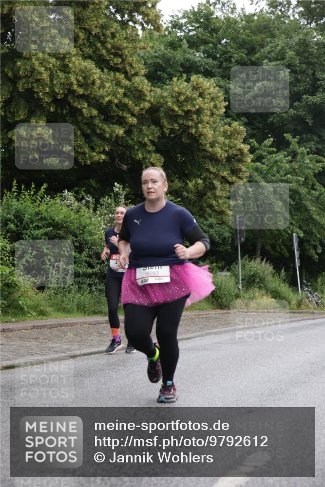 14.06.2026 - REWE Women's Run Jannik Wohlers http://msf.ph/oto/9792612 14.06.2026 10:07:32 Laufen 10283, 77 meine-sportfotos.de