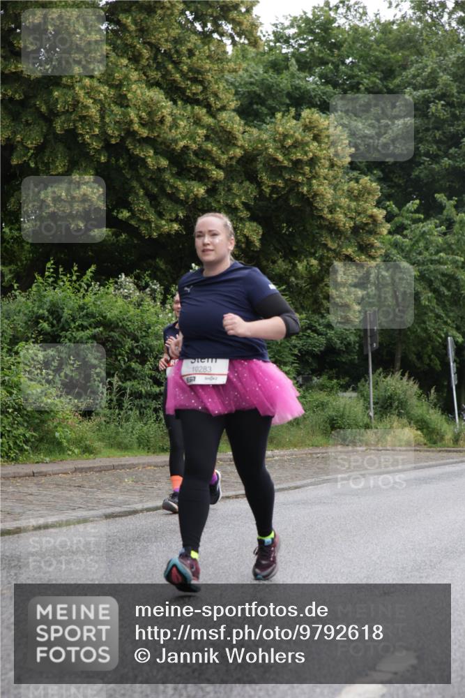 14.06.2026 - REWE Women's Run Jannik Wohlers http://msf.ph/oto/9792618 14.06.2026 10:07:32 Laufen 10283, 6577 meine-sportfotos.de