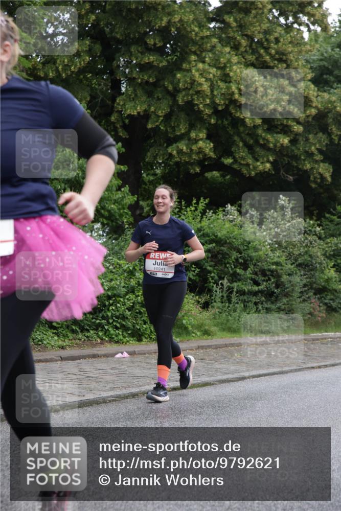 14.06.2026 - REWE Women's Run Jannik Wohlers http://msf.ph/oto/9792621 14.06.2026 10:07:33 Laufen 10241, 7 meine-sportfotos.de
