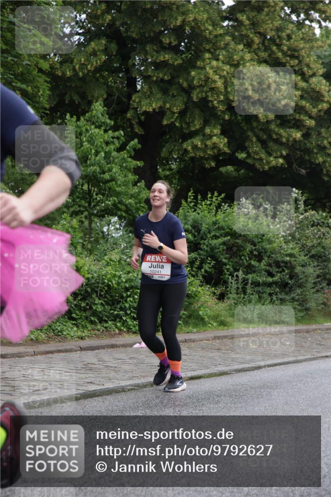 14.06.2026 - REWE Women's Run Jannik Wohlers http://msf.ph/oto/9792627 14.06.2026 10:07:33 Laufen 10241 meine-sportfotos.de