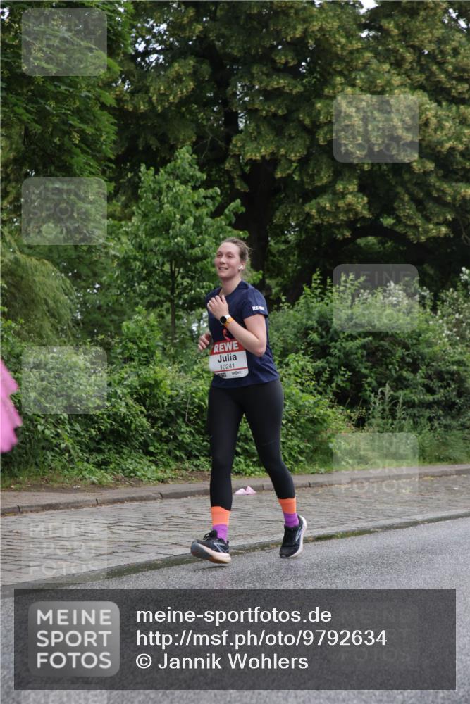 14.06.2026 - REWE Women's Run Jannik Wohlers http://msf.ph/oto/9792634 14.06.2026 10:07:33 Laufen 10241 meine-sportfotos.de