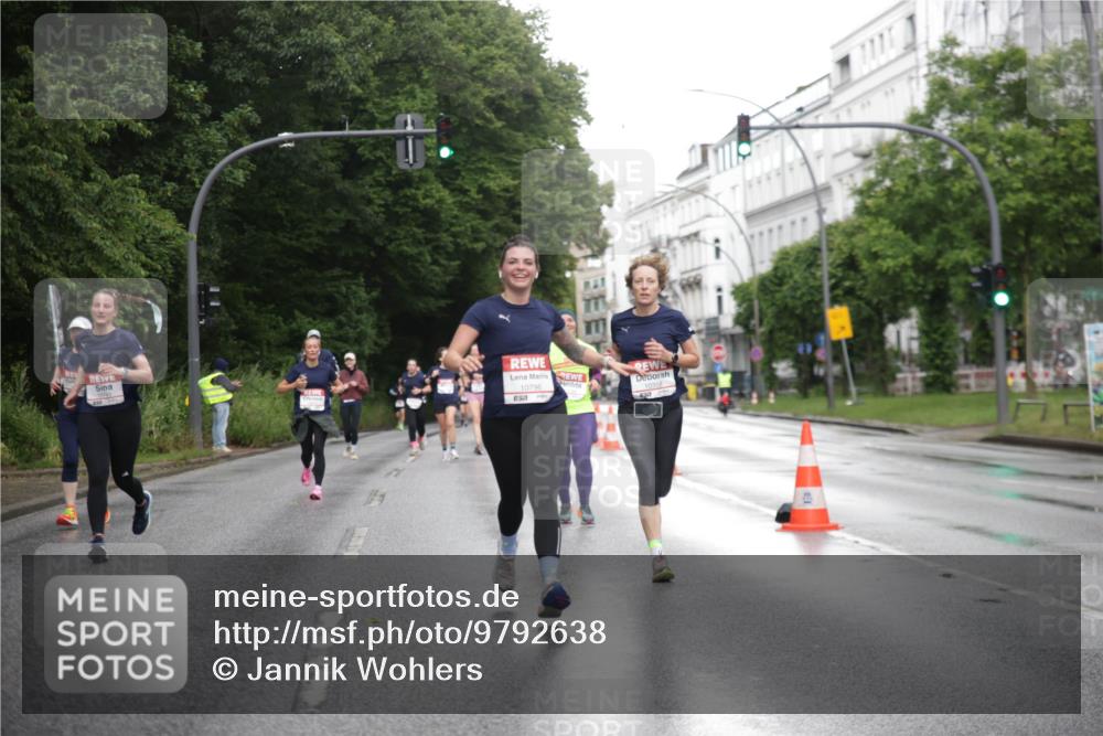 14.06.2026 - REWE Women's Run Jannik Wohlers http://msf.ph/oto/9792638 14.06.2026 09:51:38 Laufen 10796, 7 meine-sportfotos.de