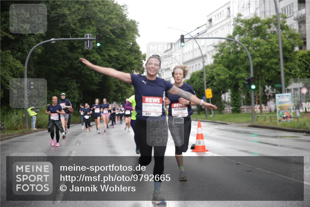 14.06.2026 - REWE Women's Run Jannik Wohlers http://msf.ph/oto/9792665 14.06.2026 09:51:39 Laufen 10796, 57, 10358, 657 meine-sportfotos.de