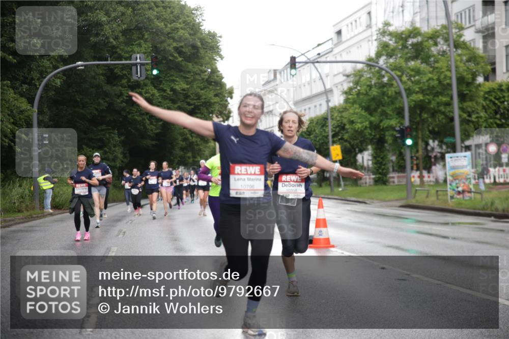 14.06.2026 - REWE Women's Run Jannik Wohlers http://msf.ph/oto/9792667 14.06.2026 09:51:39 Laufen 10796, 10358, 57 meine-sportfotos.de