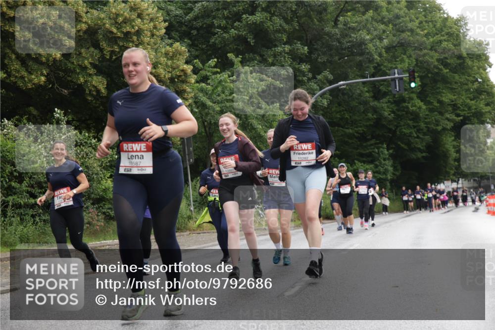 14.06.2026 - REWE Women's Run Jannik Wohlers http://msf.ph/oto/9792686 14.06.2026 10:07:40 Laufen 114, 10587, 10887, 11282, 1145 meine-sportfotos.de