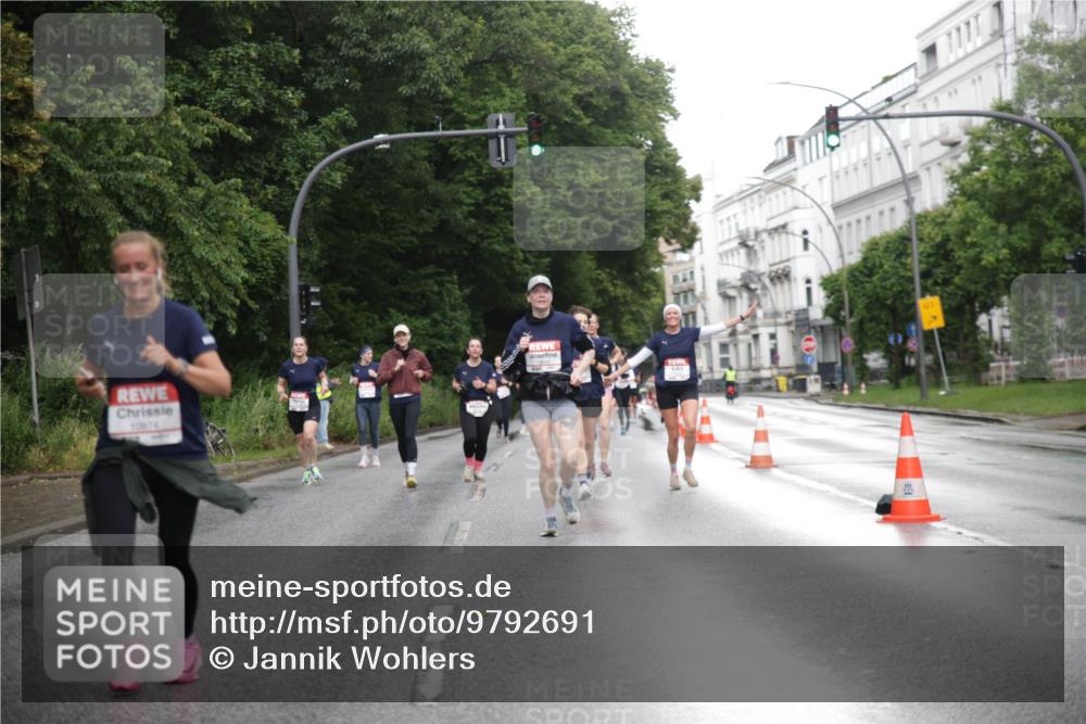 14.06.2026 - REWE Women's Run Jannik Wohlers http://msf.ph/oto/9792691 14.06.2026 09:51:42 Laufen 10874 meine-sportfotos.de
