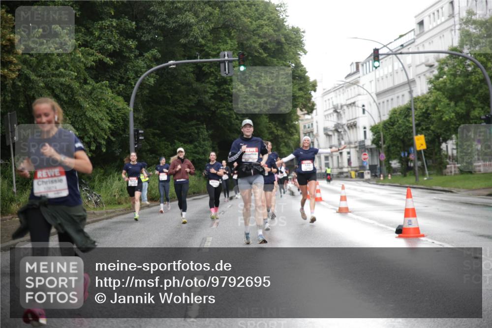 14.06.2026 - REWE Women's Run Jannik Wohlers http://msf.ph/oto/9792695 14.06.2026 09:51:42 Laufen 10674 meine-sportfotos.de