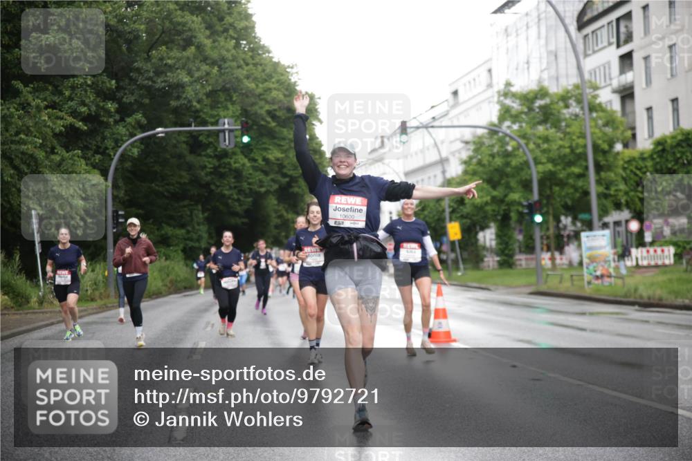 14.06.2026 - REWE Women's Run Jannik Wohlers http://msf.ph/oto/9792721 14.06.2026 09:51:44 Laufen 10600, 57 meine-sportfotos.de