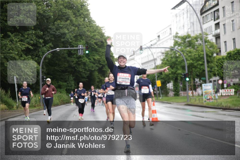 14.06.2026 - REWE Women's Run Jannik Wohlers http://msf.ph/oto/9792723 14.06.2026 09:51:44 Laufen 10600 meine-sportfotos.de