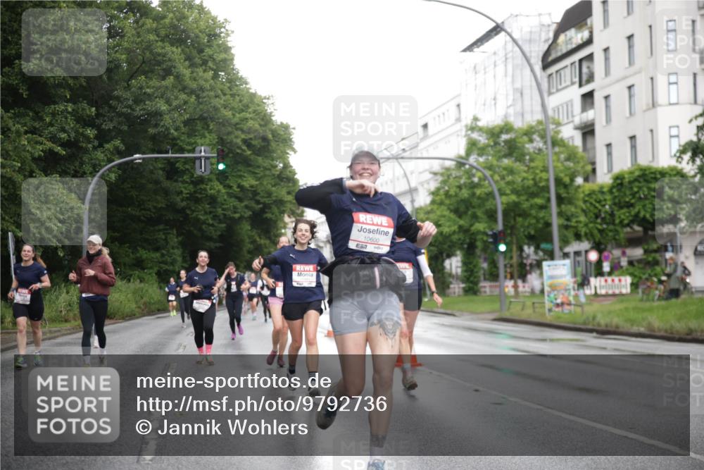 14.06.2026 - REWE Women's Run Jannik Wohlers http://msf.ph/oto/9792736 14.06.2026 09:51:44 Laufen 10600, 7 meine-sportfotos.de