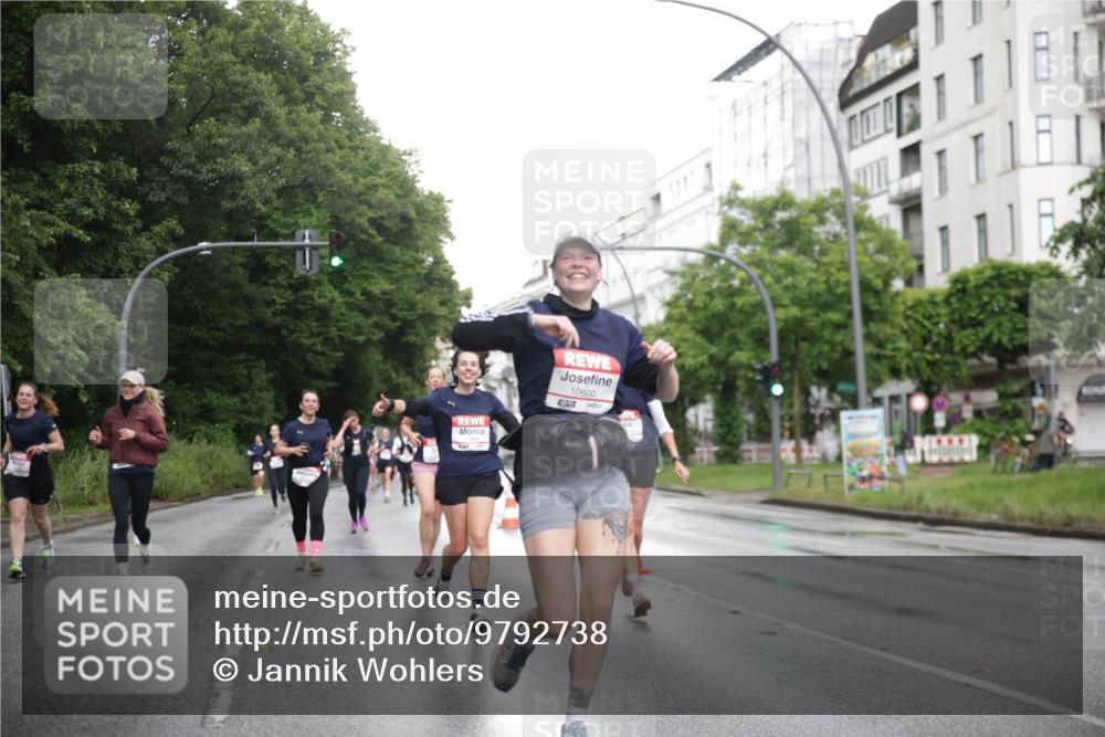 14.06.2026 - REWE Women's Run Jannik Wohlers http://msf.ph/oto/9792738 14.06.2026 09:51:44 Laufen 10600 meine-sportfotos.de