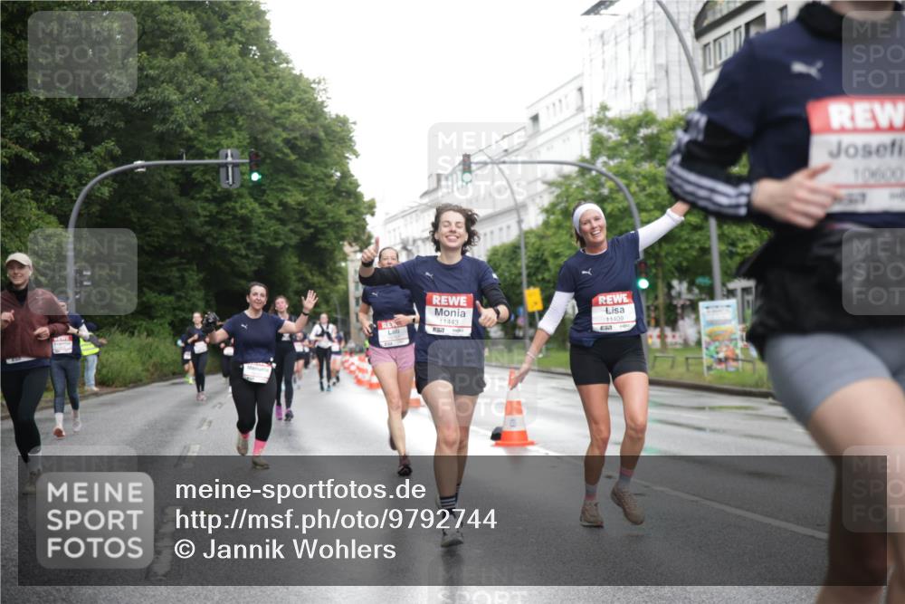 14.06.2026 - REWE Women's Run Jannik Wohlers http://msf.ph/oto/9792744 14.06.2026 09:51:45 Laufen 11443, 11409, 57, 10600 meine-sportfotos.de