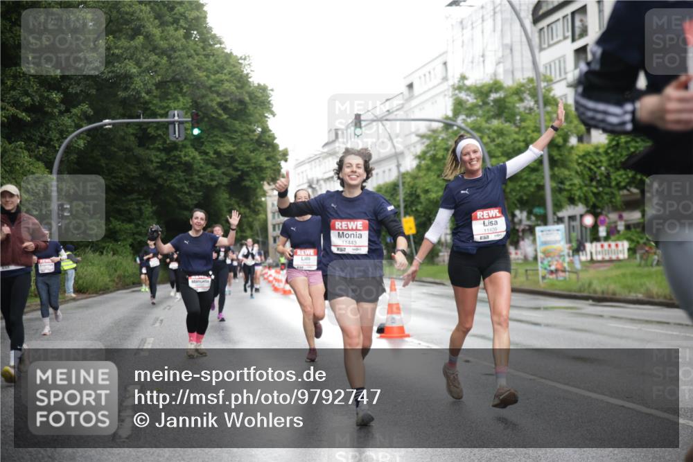 14.06.2026 - REWE Women's Run Jannik Wohlers http://msf.ph/oto/9792747 14.06.2026 09:51:45 Laufen 10122, 11443, 7, 11409 meine-sportfotos.de