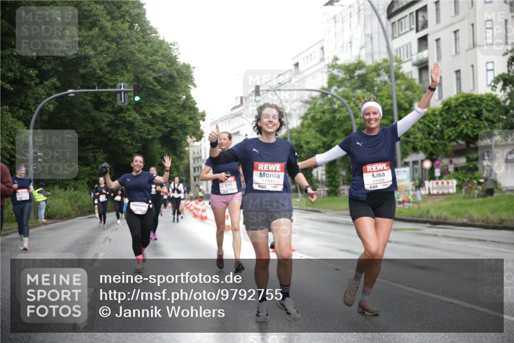 14.06.2026 - REWE Women's Run Jannik Wohlers http://msf.ph/oto/9792755 14.06.2026 09:51:46 Laufen 11443, 57, 11409, 57 meine-sportfotos.de