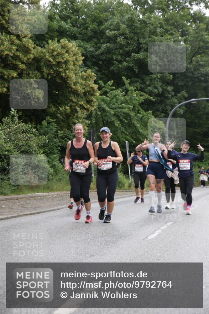 14.06.2026 - REWE Women's Run Jannik Wohlers http://msf.ph/oto/9792764 14.06.2026 10:07:46 Laufen 10536 meine-sportfotos.de
