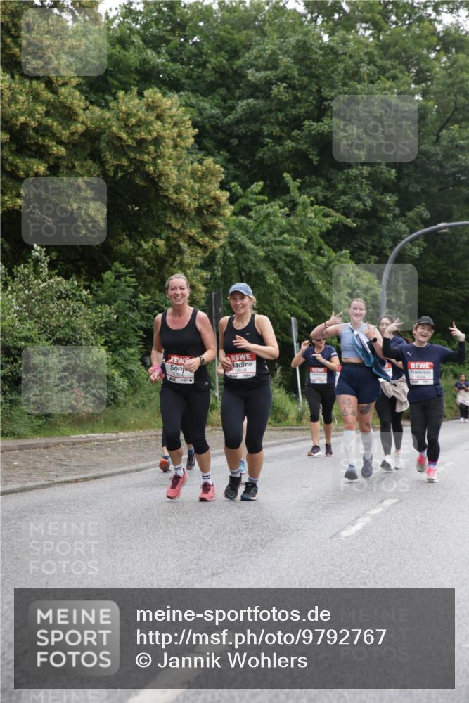 14.06.2026 - REWE Women's Run Jannik Wohlers http://msf.ph/oto/9792767 14.06.2026 10:07:46 Laufen 10498, 10458, 10536 meine-sportfotos.de