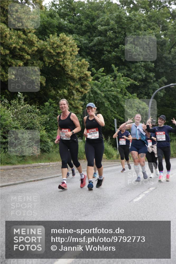 14.06.2026 - REWE Women's Run Jannik Wohlers http://msf.ph/oto/9792773 14.06.2026 10:07:46 Laufen 10458 meine-sportfotos.de