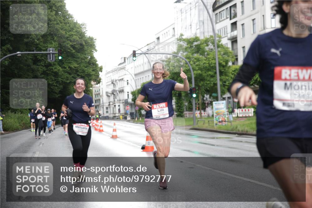 14.06.2026 - REWE Women's Run Jannik Wohlers http://msf.ph/oto/9792777 14.06.2026 09:51:47 Laufen 10122, 10757, 57, 11443 meine-sportfotos.de