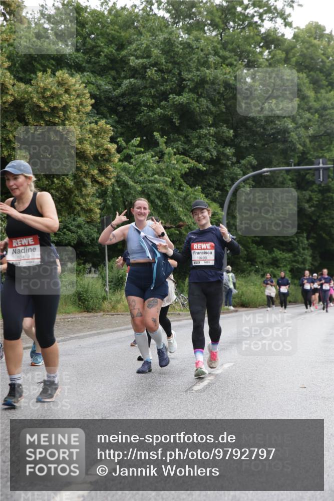 14.06.2026 - REWE Women's Run Jannik Wohlers http://msf.ph/oto/9792797 14.06.2026 10:07:47 Laufen 10458, 10498, 57 meine-sportfotos.de