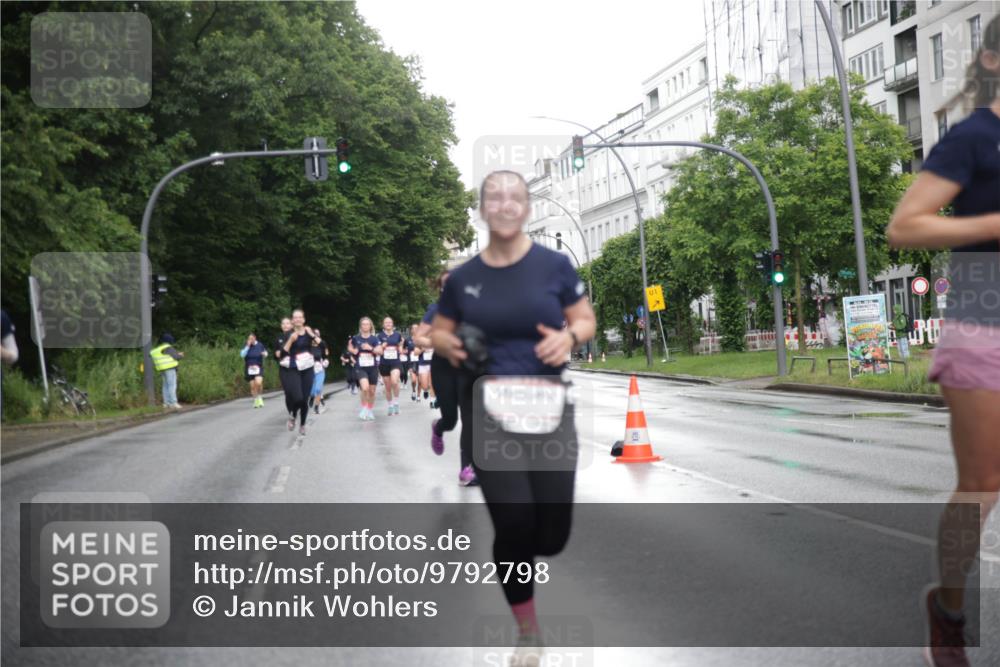 14.06.2026 - REWE Women's Run Jannik Wohlers http://msf.ph/oto/9792798 14.06.2026 09:51:48 Laufen 201 meine-sportfotos.de