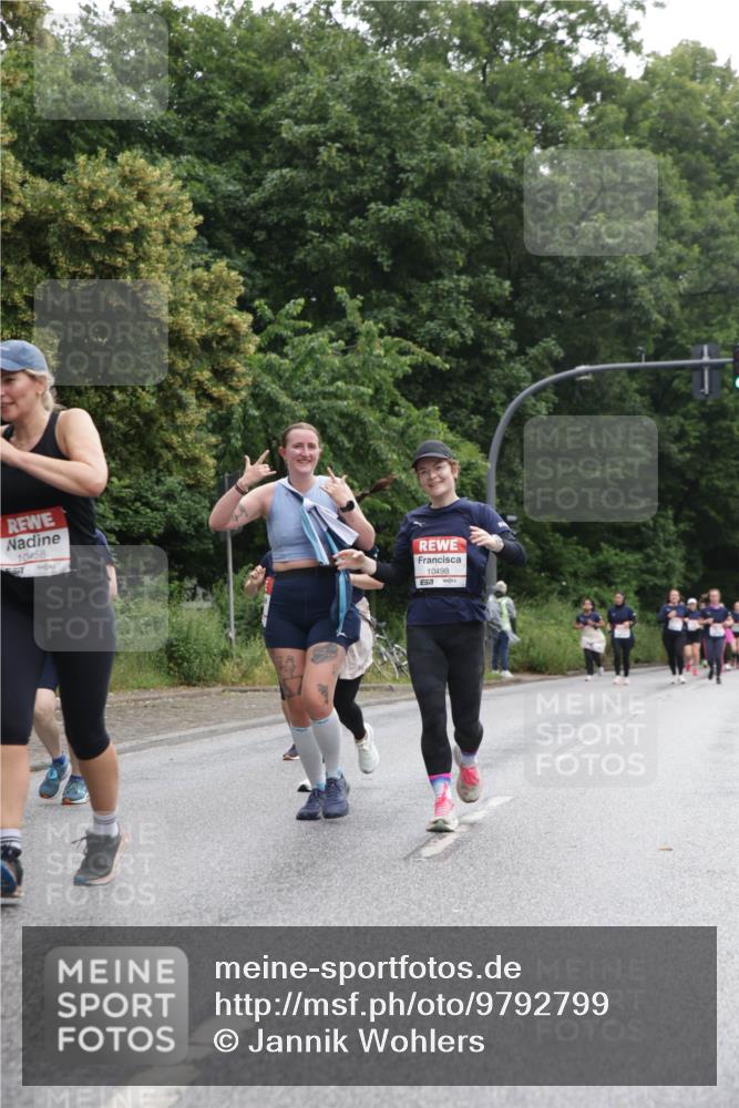 14.06.2026 - REWE Women's Run Jannik Wohlers http://msf.ph/oto/9792799 14.06.2026 10:07:47 Laufen 10458, 10498, 7 meine-sportfotos.de