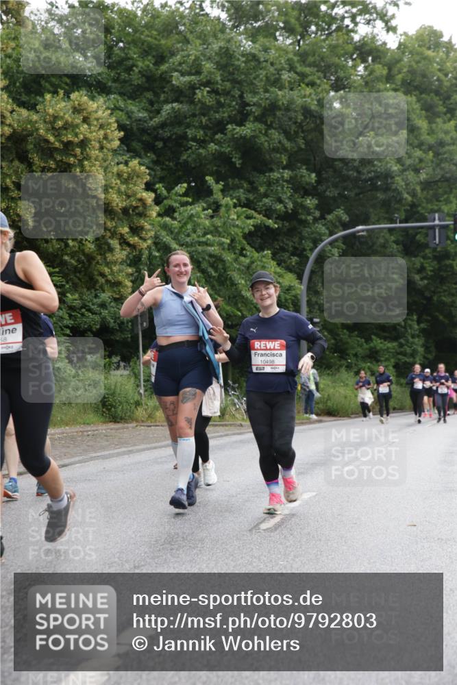 14.06.2026 - REWE Women's Run Jannik Wohlers http://msf.ph/oto/9792803 14.06.2026 10:07:47 Laufen 58, 10498, 57 meine-sportfotos.de