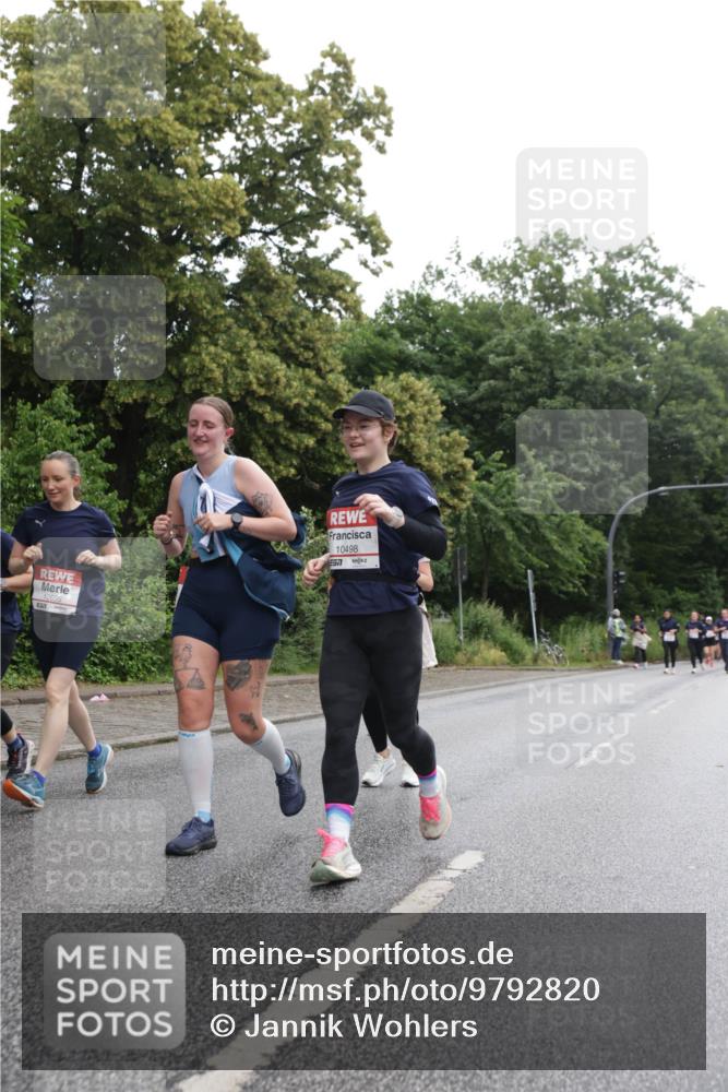 14.06.2026 - REWE Women's Run Jannik Wohlers http://msf.ph/oto/9792820 14.06.2026 10:07:49 Laufen 10695, 657, 10498 meine-sportfotos.de