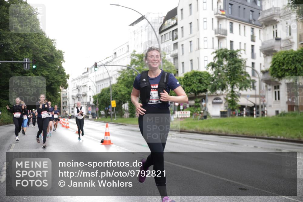 14.06.2026 - REWE Women's Run Jannik Wohlers http://msf.ph/oto/9792821 14.06.2026 09:51:50 Laufen 10838, 11 meine-sportfotos.de