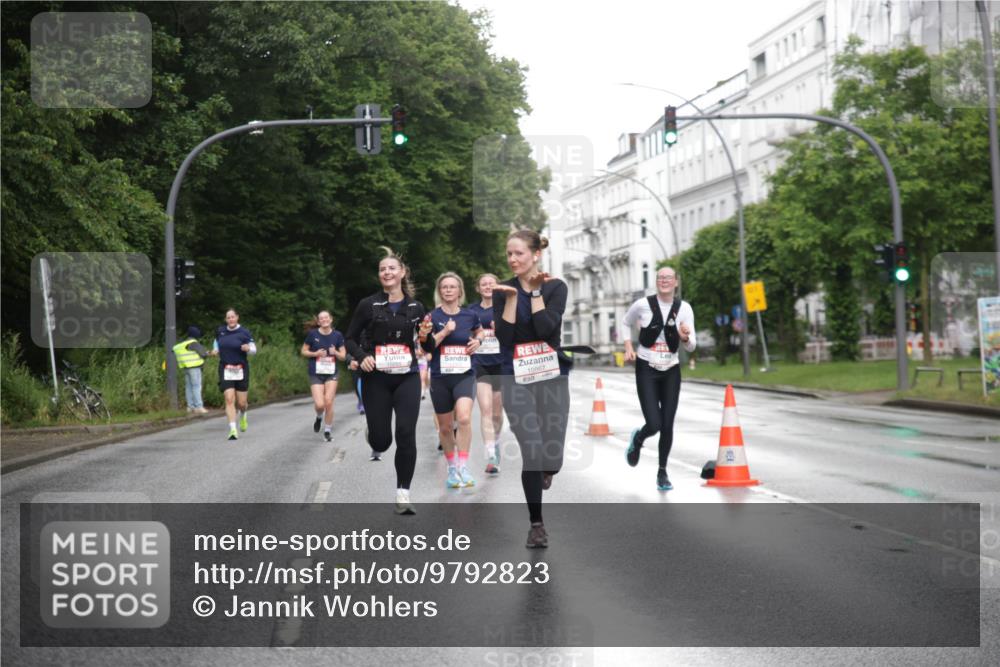 14.06.2026 - REWE Women's Run Jannik Wohlers http://msf.ph/oto/9792823 14.06.2026 09:51:52 Laufen 10867 meine-sportfotos.de