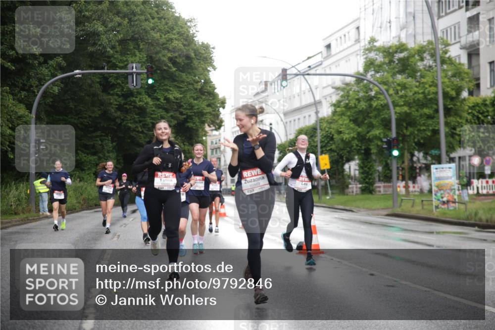 14.06.2026 - REWE Women's Run Jannik Wohlers http://msf.ph/oto/9792846 14.06.2026 09:51:52 Laufen 10265, 10867 meine-sportfotos.de