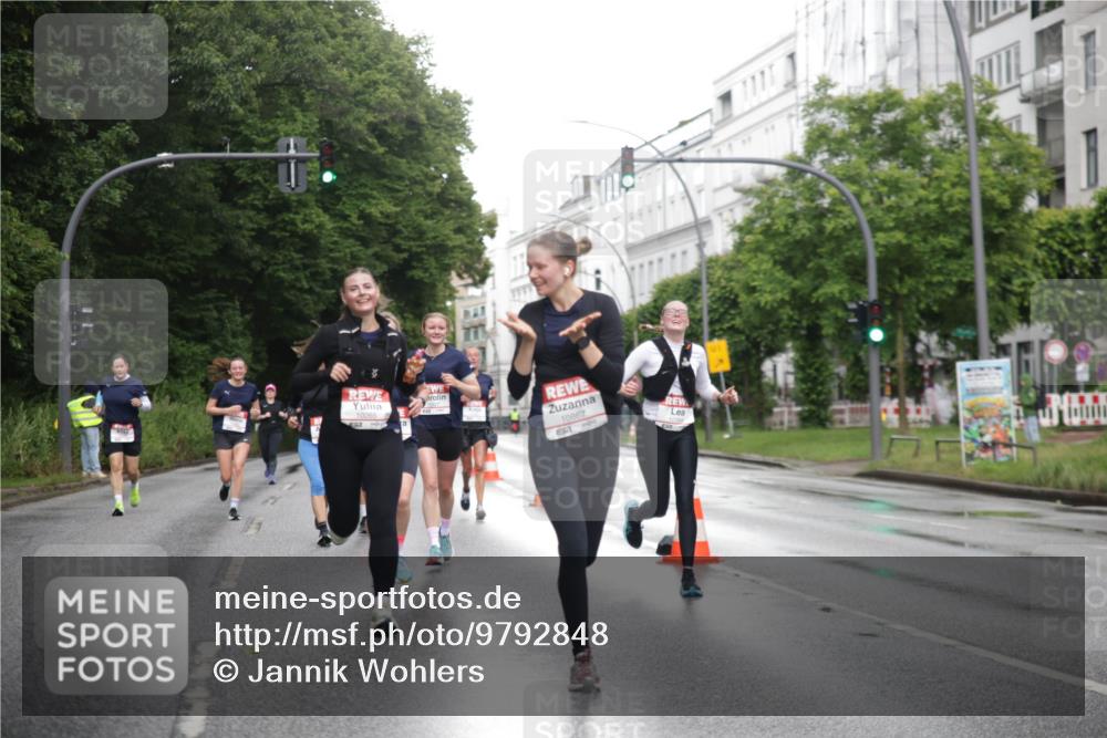 14.06.2026 - REWE Women's Run Jannik Wohlers http://msf.ph/oto/9792848 14.06.2026 09:51:52 Laufen 10265, 10867 meine-sportfotos.de