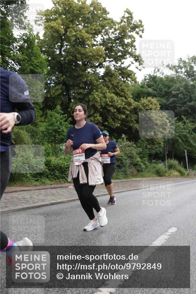 14.06.2026 - REWE Women's Run Jannik Wohlers http://msf.ph/oto/9792849 14.06.2026 10:07:50 Laufen 10688 meine-sportfotos.de