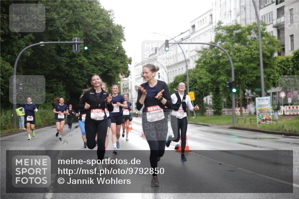 14.06.2026 - REWE Women's Run Jannik Wohlers http://msf.ph/oto/9792850 14.06.2026 09:51:52 Laufen 60, 10265, 10867, 57 meine-sportfotos.de