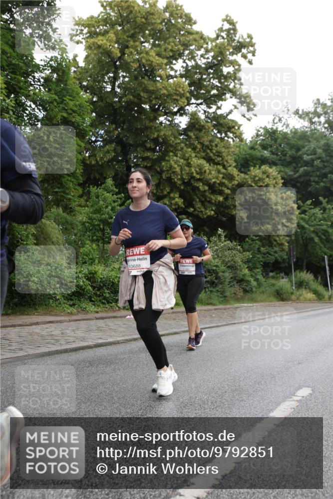 14.06.2026 - REWE Women's Run Jannik Wohlers http://msf.ph/oto/9792851 14.06.2026 10:07:50 Laufen 10688 meine-sportfotos.de