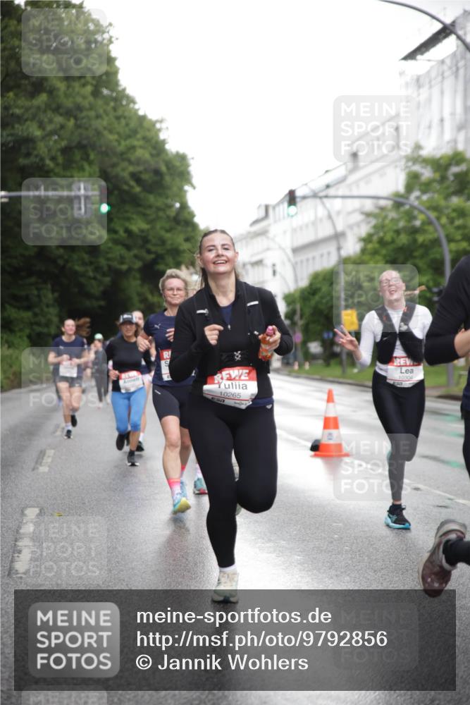 14.06.2026 - REWE Women's Run Jannik Wohlers http://msf.ph/oto/9792856 14.06.2026 09:51:53 Laufen 10265, 10304 meine-sportfotos.de