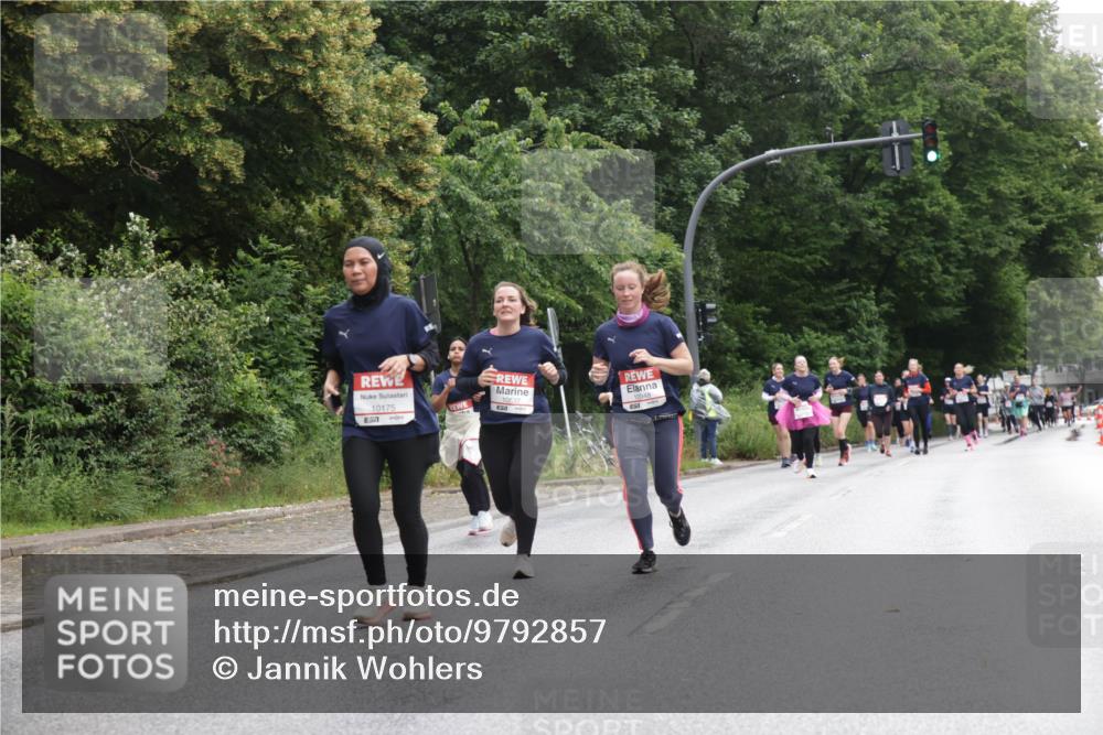 14.06.2026 - REWE Women's Run Jannik Wohlers http://msf.ph/oto/9792857 14.06.2026 10:07:57 Laufen 10175, 7 meine-sportfotos.de