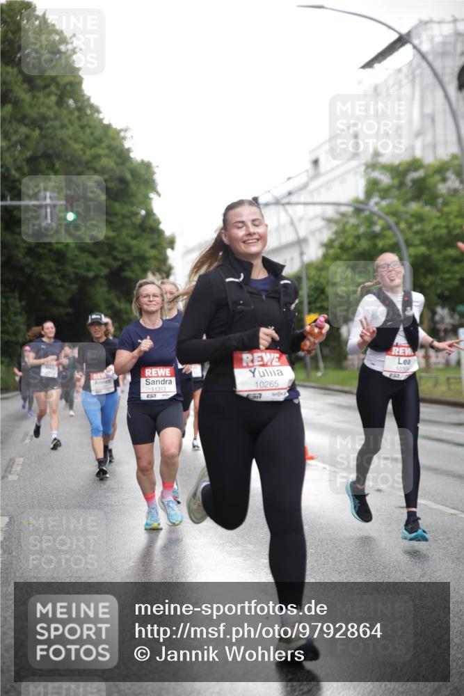 14.06.2026 - REWE Women's Run Jannik Wohlers http://msf.ph/oto/9792864 14.06.2026 09:51:54 Laufen 1, 11313, 10265, 10304 meine-sportfotos.de