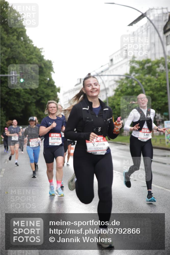 14.06.2026 - REWE Women's Run Jannik Wohlers http://msf.ph/oto/9792866 14.06.2026 09:51:54 Laufen 11313, 7, 10265, 657, 10304, 7 meine-sportfotos.de