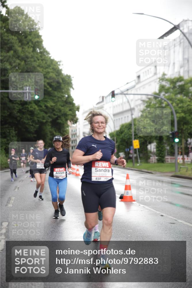 14.06.2026 - REWE Women's Run Jannik Wohlers http://msf.ph/oto/9792883 14.06.2026 09:51:54 Laufen 11313 meine-sportfotos.de