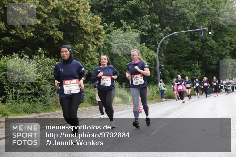 14.06.2026 - REWE Women's Run Jannik Wohlers http://msf.ph/oto/9792884 14.06.2026 10:07:58 Laufen 10175, 7, 10537, 5, 10948 meine-sportfotos.de