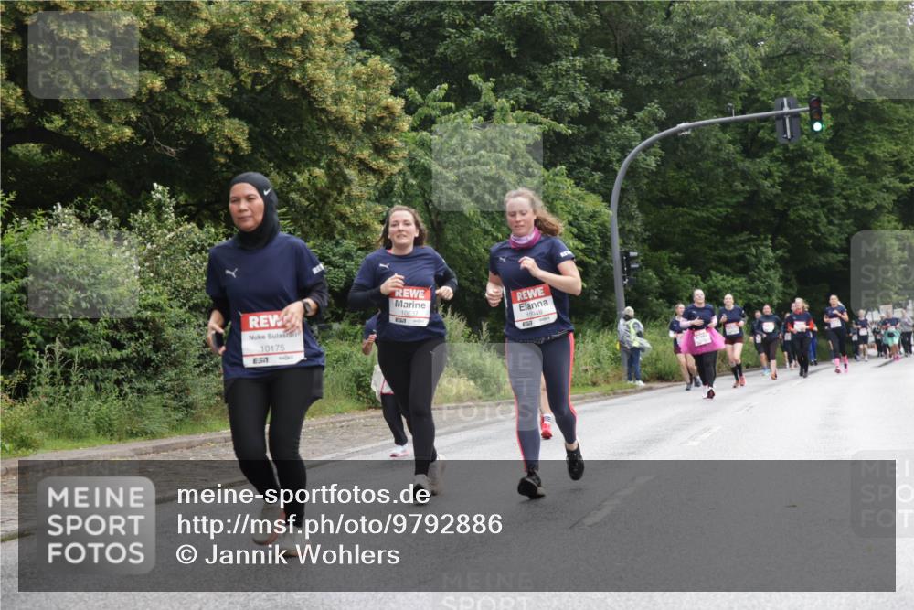 14.06.2026 - REWE Women's Run Jannik Wohlers http://msf.ph/oto/9792886 14.06.2026 10:07:58 Laufen 10537, 10175, 57 meine-sportfotos.de