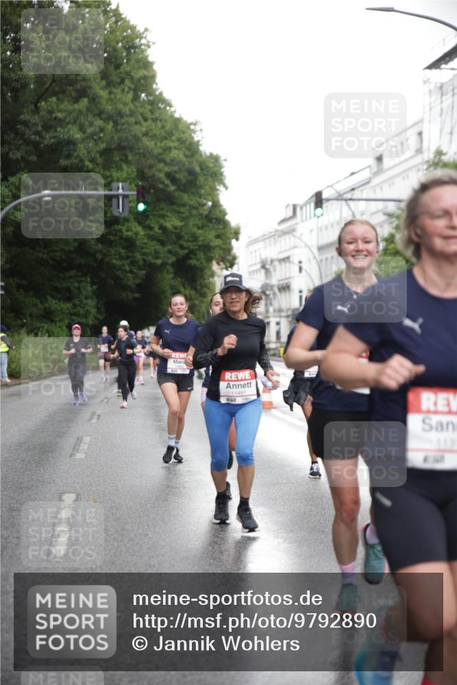 14.06.2026 - REWE Women's Run Jannik Wohlers http://msf.ph/oto/9792890 14.06.2026 09:51:55 Laufen 11491 meine-sportfotos.de