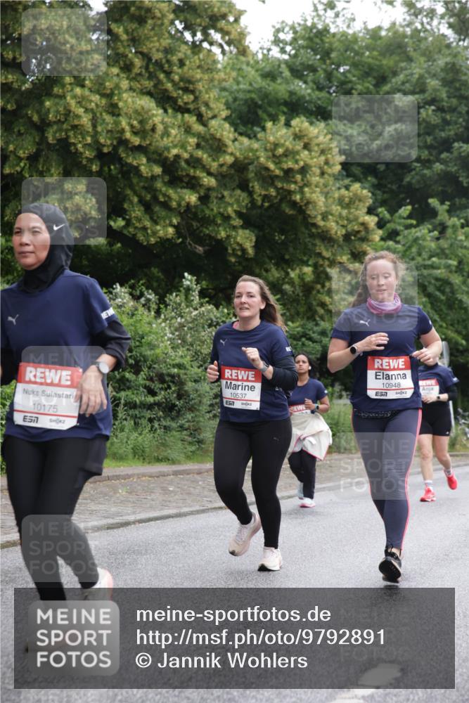 14.06.2026 - REWE Women's Run Jannik Wohlers http://msf.ph/oto/9792891 14.06.2026 10:07:59 Laufen 10175, 7, 10537, 577, 10948 meine-sportfotos.de
