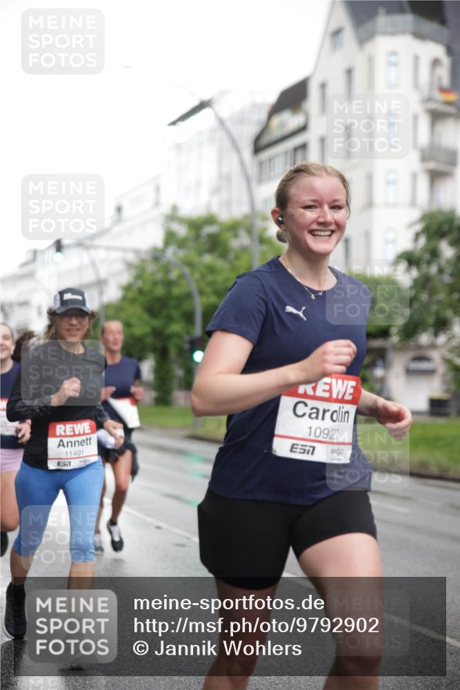14.06.2026 - REWE Women's Run Jannik Wohlers http://msf.ph/oto/9792902 14.06.2026 09:51:56 Laufen 10921, 517, 11491, 517, 1617 meine-sportfotos.de