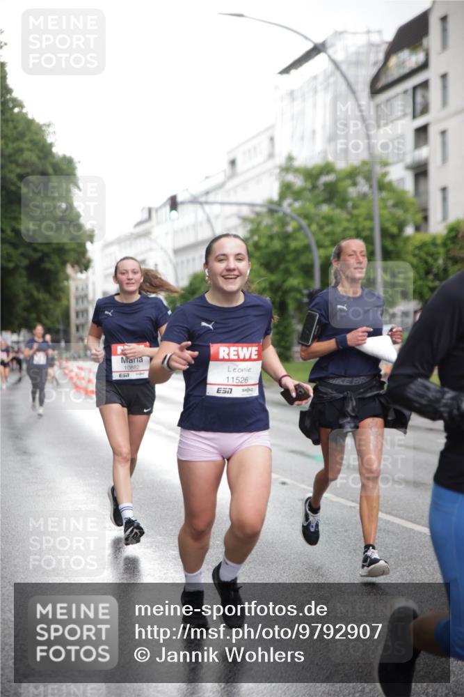 14.06.2026 - REWE Women's Run Jannik Wohlers http://msf.ph/oto/9792907 14.06.2026 09:51:57 Laufen 10882, 11526, 7 meine-sportfotos.de