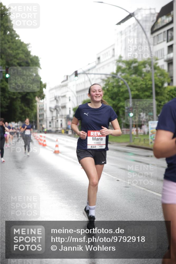 14.06.2026 - REWE Women's Run Jannik Wohlers http://msf.ph/oto/9792918 14.06.2026 09:51:57 Laufen 10882, 7 meine-sportfotos.de