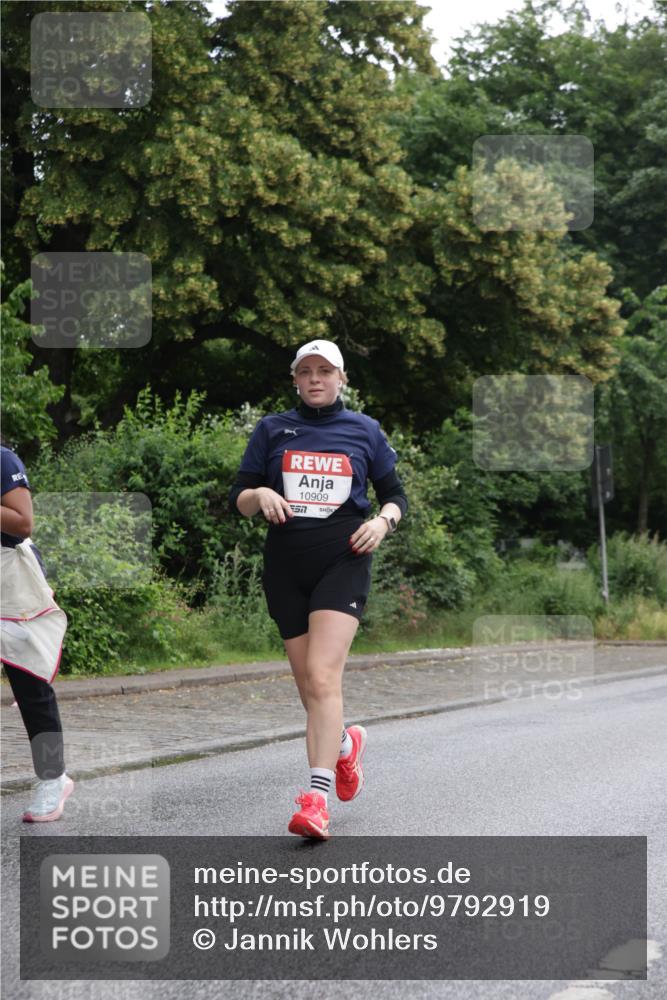 14.06.2026 - REWE Women's Run Jannik Wohlers http://msf.ph/oto/9792919 14.06.2026 10:08:02 Laufen 10909, 57 meine-sportfotos.de