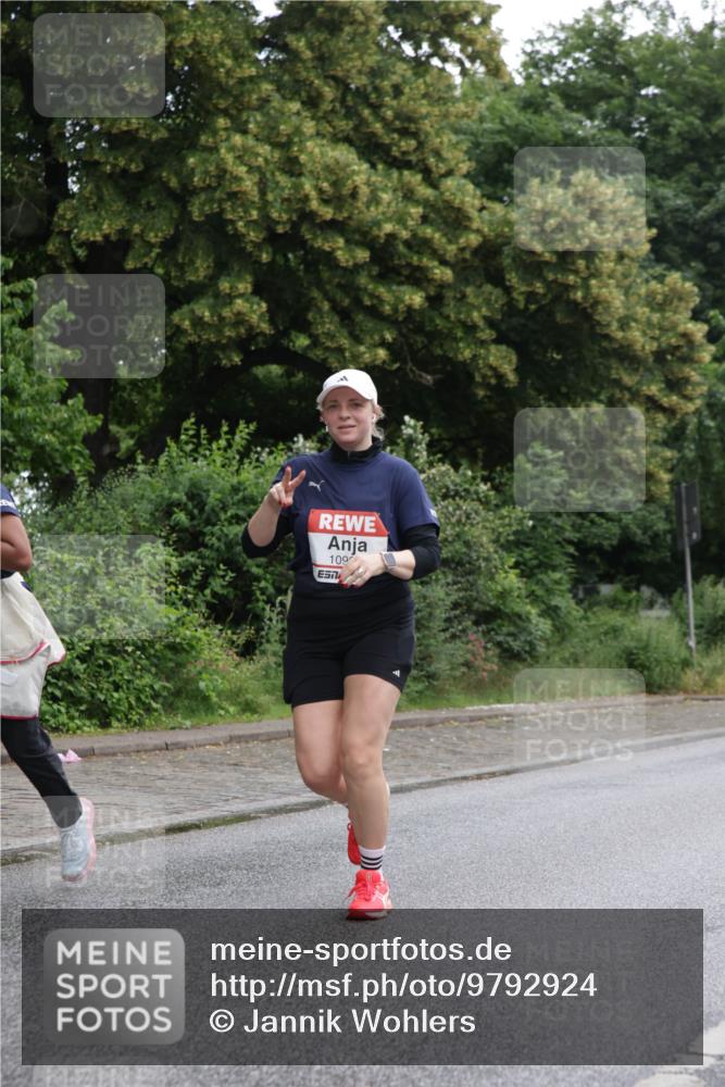 14.06.2026 - REWE Women's Run Jannik Wohlers http://msf.ph/oto/9792924 14.06.2026 10:08:02 Laufen 109 meine-sportfotos.de