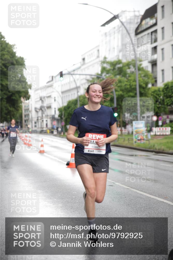 14.06.2026 - REWE Women's Run Jannik Wohlers http://msf.ph/oto/9792925 14.06.2026 09:51:58 Laufen 10882, 7 meine-sportfotos.de