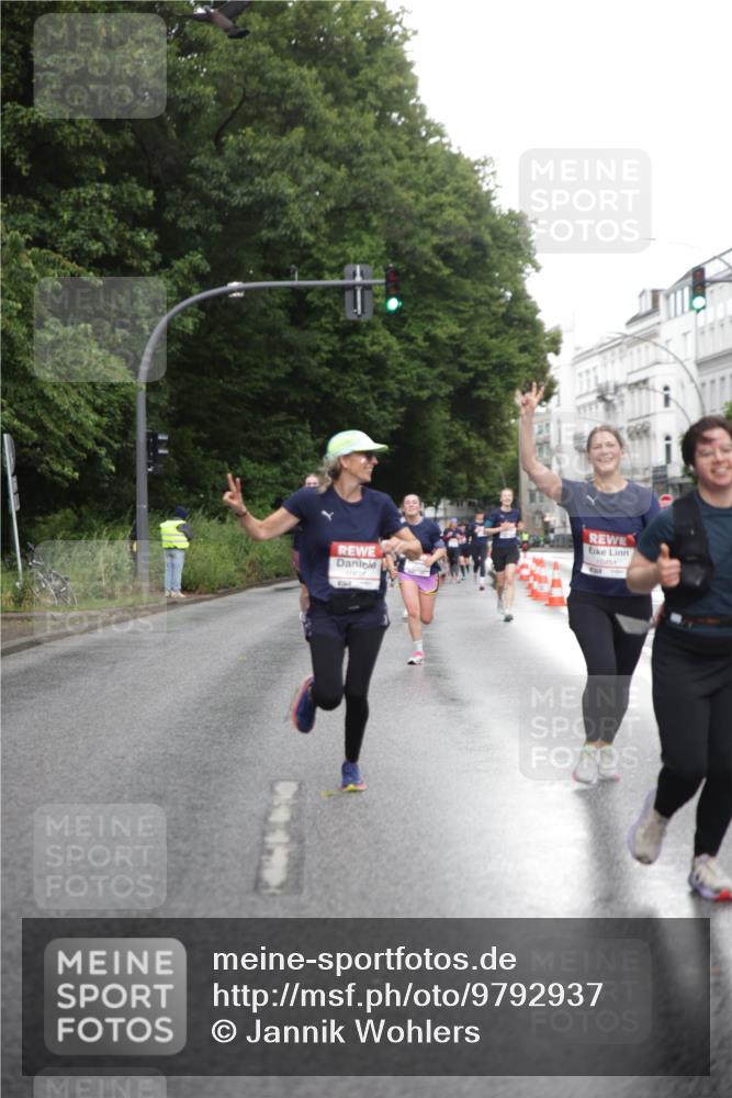 14.06.2026 - REWE Women's Run Jannik Wohlers http://msf.ph/oto/9792937 14.06.2026 09:52:01 Laufen 10451 meine-sportfotos.de
